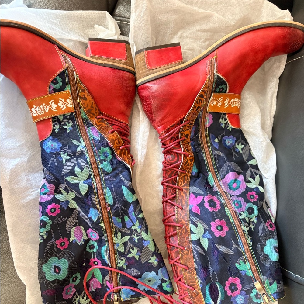 Vibrant Red Floral Lace-Up Women's Boots - Picture 2 of 6